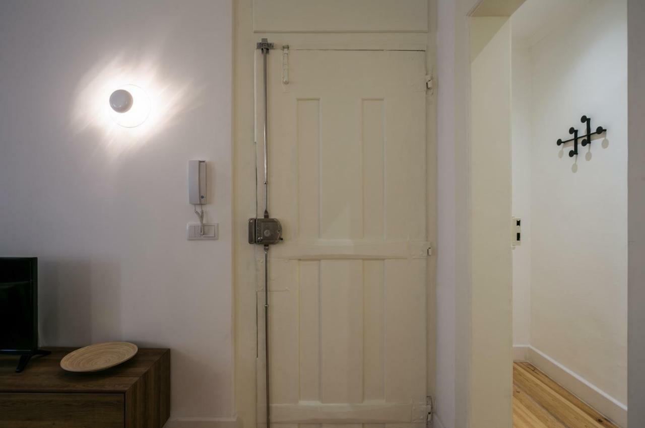 דירות ליסבון Hip Tailor Made Flat In Bairro Alto מראה חיצוני תמונה